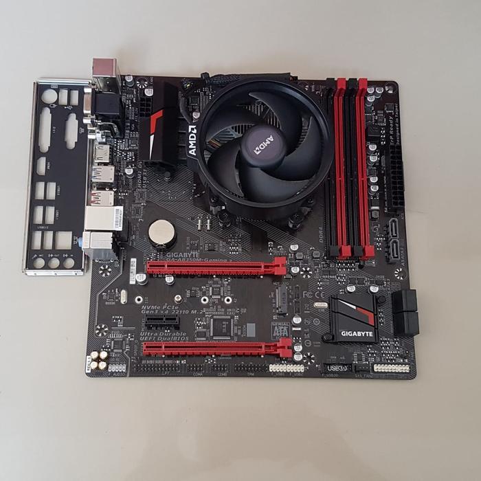 Jual Paket Motherboard Socket AM4 DDR4 AB350 Gigabyte + Ryzen3 2200G ...