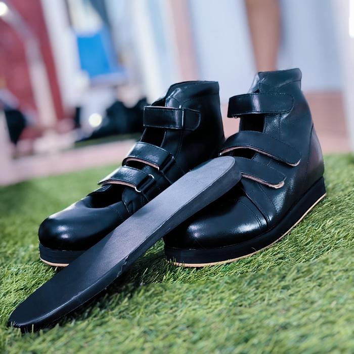 Jual Sepatu Tinggi Sebelah / Sepatu LLD / Sepatu Khusus /Sepatu