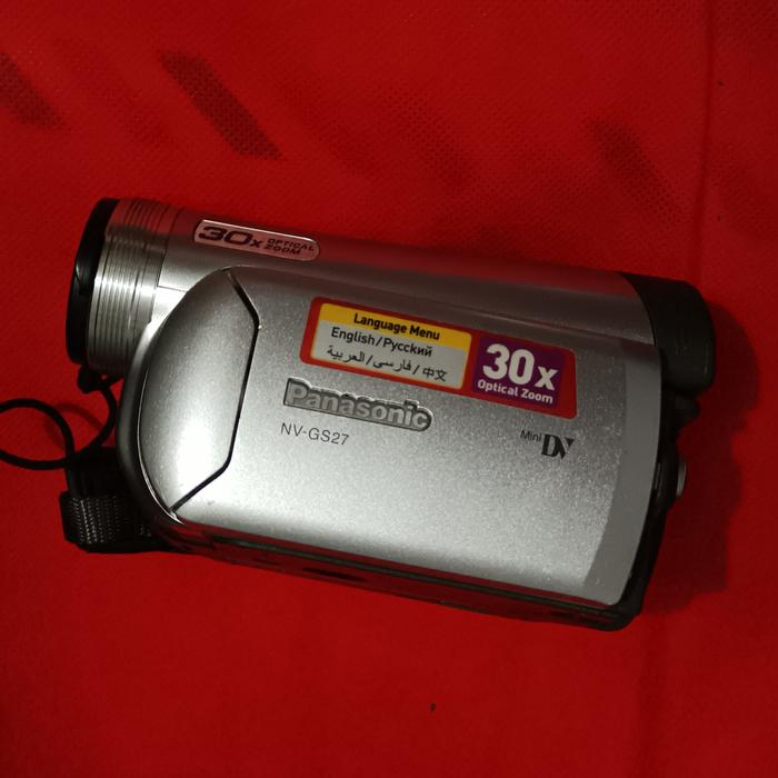 Camcorder MiniDV Panasonic NV-DS35EG caméscope (Defekt) in Collonges für CHF 12 - mit Lieferung