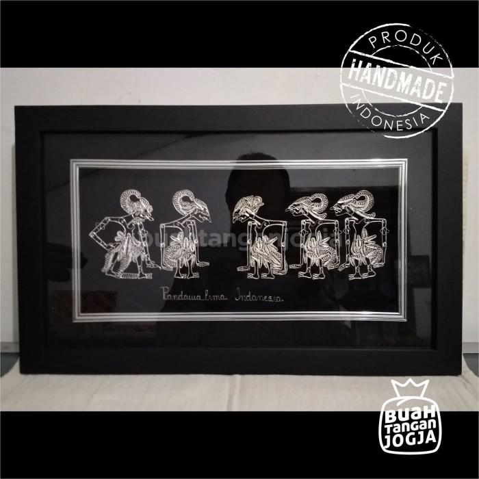 Gambar Frame Pandawa Lima Lapis Perak+Label - Khas Kotagede Jogja - 50x30 cm dari buahtanganjogja undefined Tokopedia