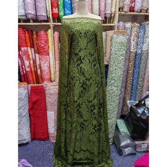 Gambar Bakal Kain Kebaya Brokat Semifrancis Metalik - hijau army B, 2,5m dari -TIBIGAGI- undefined 2 Tokopedia