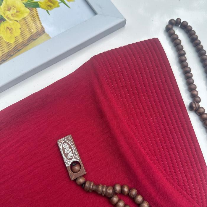 Gambar Jilbab instan bergo crinkle size XL jilbab hijab bahan crinkle airflow - Red dari Ratnamaya Hijab Official undefined Tokopedia