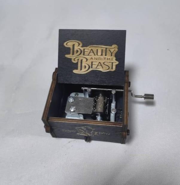 Gambar Wooden music box Disney Beauty and The beast - Hitam dari D E S I R E E 2 undefined Tokopedia