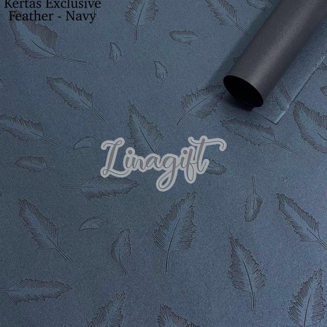 Gambar KERTAS EXCLUSIVE EMBOSSED FEATHER - KERTAS KADO PEARL PAPER GIFT WRAP - Navy dari zakeealfa undefined Tokopedia