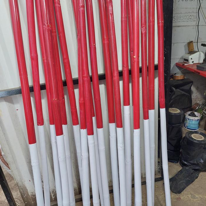 Gambar Tongkat Pramuka Bambu Tongkat Cat Merah Putih Panjang 160cm Dm 3-5cm - Cat Merah Putih dari Arang Nusantara undefined Tokopedia