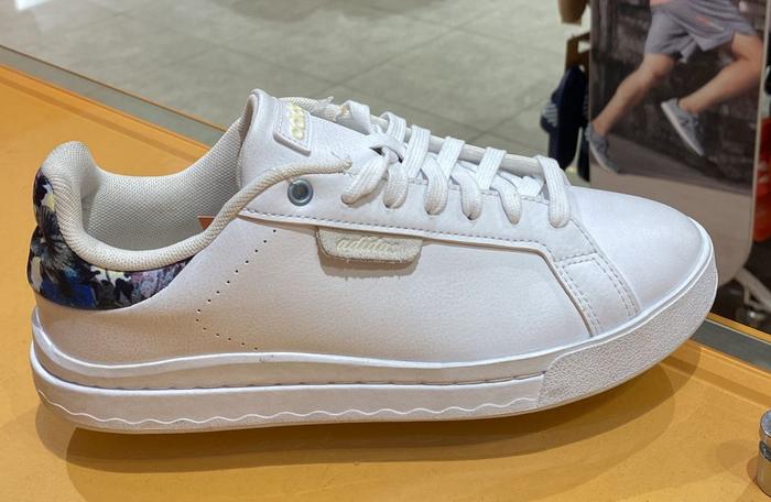 Gambar sepatu adidas woman original - 36 dari Via Jastip Medan. by Kitakitastore2020 undefined Tokopedia