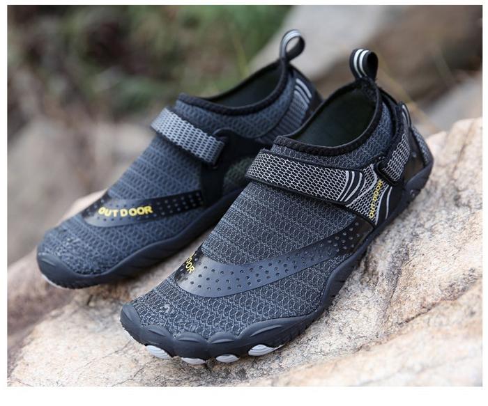 Gambar Sepatu Pantai beach shoes surfing Rafting Bersepeda  santai diving - Hitam, 39 dari Gudang Berkah Jaya_NEW undefined Tokopedia
