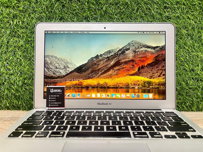 Gambar Macbook Air 11" i5/2GB/64GB Middle 2011 - Laptop Apple – Silver dari eCorner.Yogjakarta undefined Tokopedia