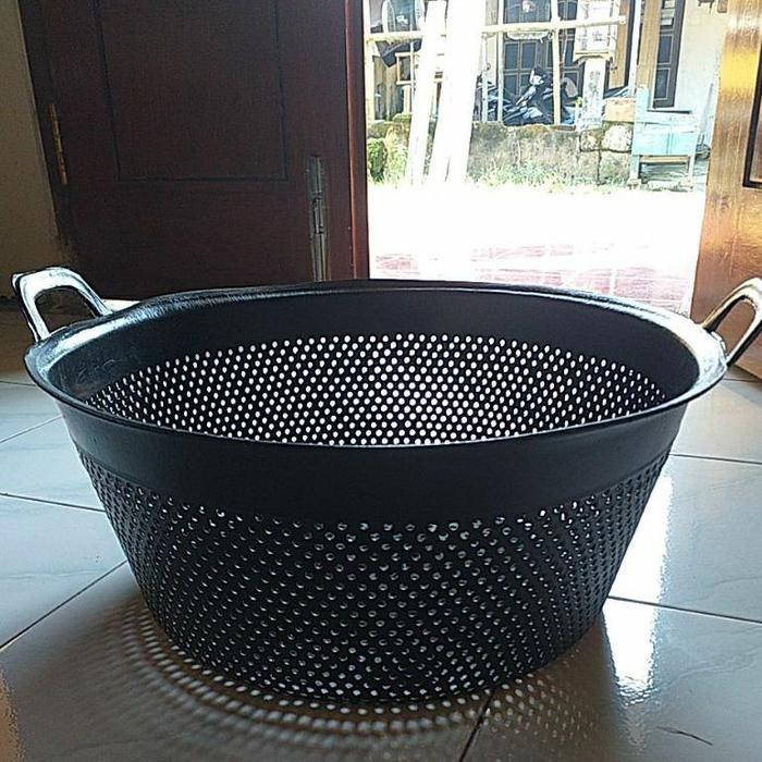 Gambar Ember Sortir Ikan lele Seritan Ikan Lele .Bak Sortir Ikan lele benih - Ember serit, 8(14mm) dari PECINTA KOLAM undefined Tokopedia