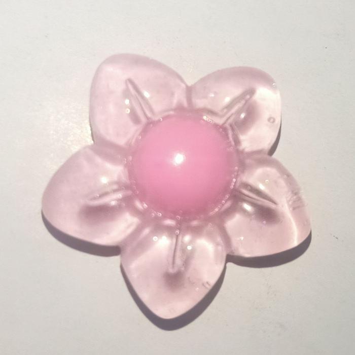 Gambar jibbitz crocs aksesoris 3D pin tempelan sepatu sandal anak - flwrb dari Freedazz_NEW undefined Tokopedia