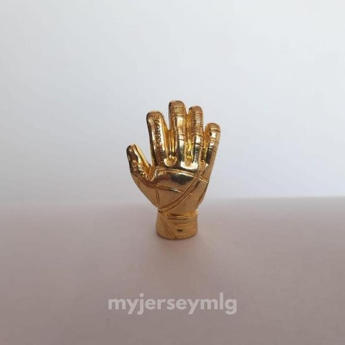 Gambar (GASS) MINIATUR TROFI SEPAK BOLA - GOLDEN GLOVE dari toko tollo undefined Tokopedia