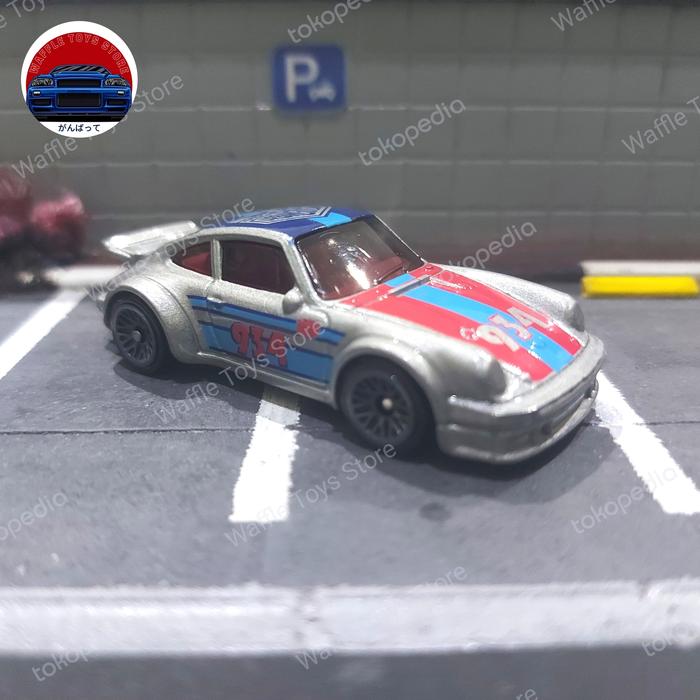 Gambar Hotwheels Porsche 934 Turbo RSR Urban Outlaw Loose dari Waffle Toys Store undefined Tokopedia