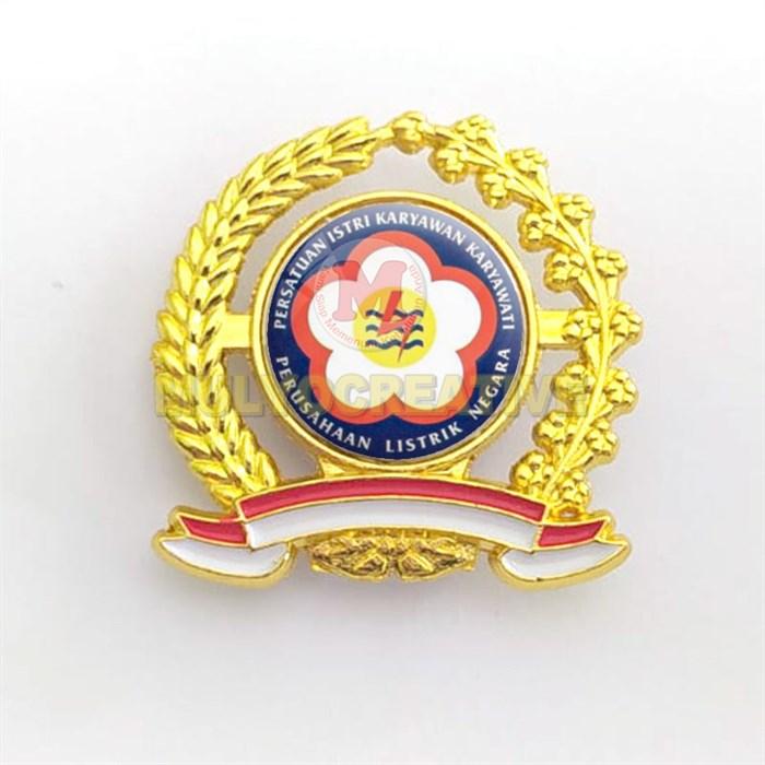 Gambar Pin PIKK PLN Pin Bros dan Wing Logo PIKK PLN - Padi dan Kapas, Magnet dari Mulyocreative co id undefined Tokopedia