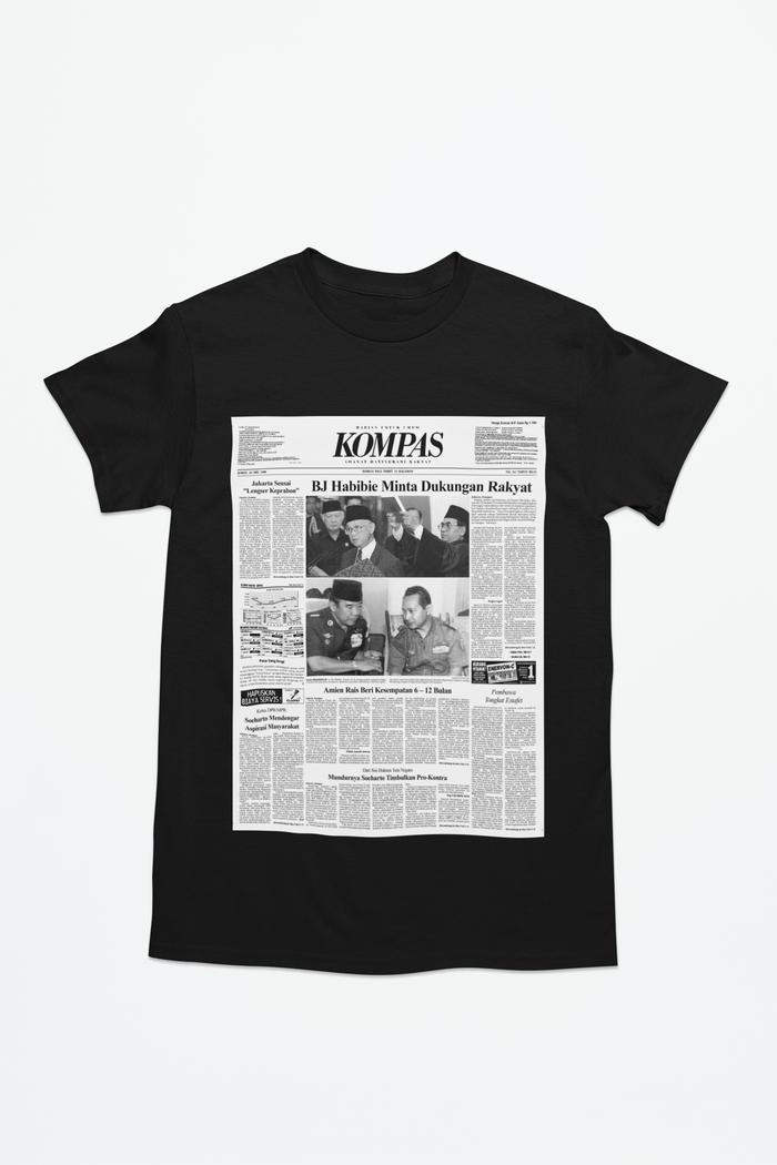 Gambar Kaus Halaman Depan Kompas Edisi Pelantikan Presiden RI - Hitam - BJ Habibie 1998, M dari Harian Kompas undefined Tokopedia
