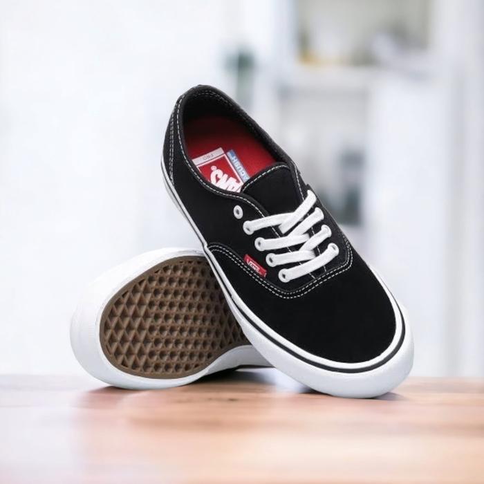 Gambar Sepatu Vans Authentic PRO Black White Popcush Insole Original - Putih, 36 dari Visiongoods undefined Tokopedia