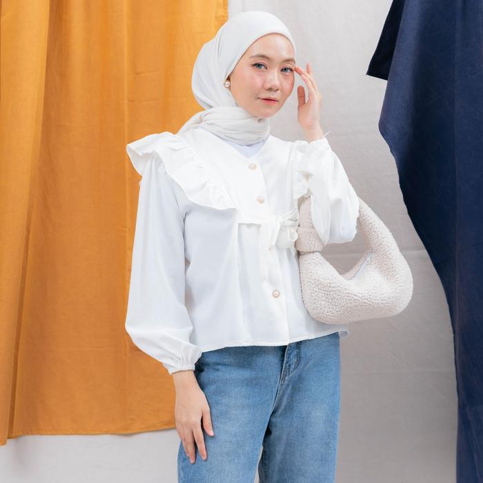 Gambar Ladyfemmes Aruna Blouse Fashion Atasan Wanita Muslim - Broken White, all size dari Ladyfemmes undefined Tokopedia