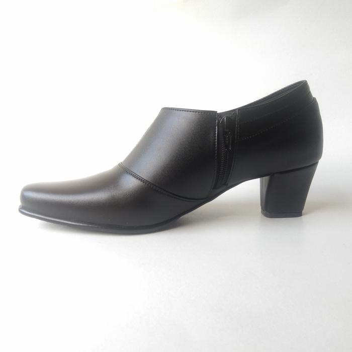 Gambar Sepatu Boots Wanita Pantofel Kerja Hak Tinggi Half Boot Formal Bigsize - 049 doft, 40 dari waroeng rie undefined Tokopedia