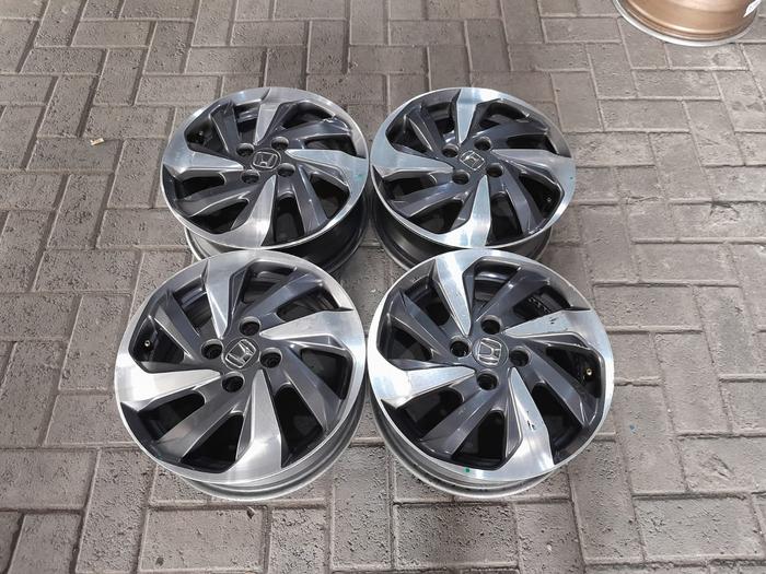 Gambar VELG MOBIL ORI STD MOBILIO RS R15X5,5 PCD 4X100 ET53 BRIO AGYA AYLA dari LBS BURSA SURABAYA undefined Tokopedia