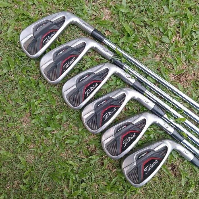 Gambar stick golf iron set titleist ap1 712 ap1712 dari Golf Disciples undefined Tokopedia
