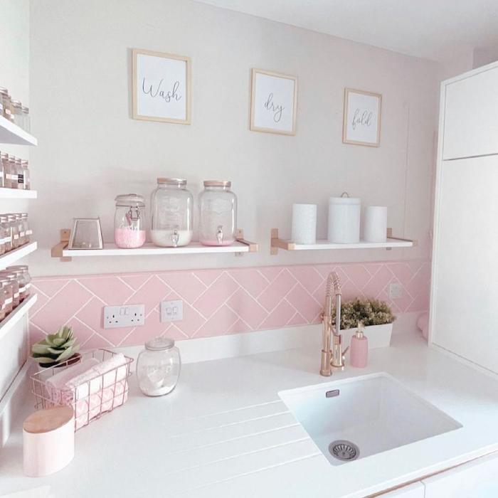 Gambar Subway Tile 10x20 Pink Glossy Merk Mustika - Backsplash Tile dari Pesona Rumahku undefined Tokopedia