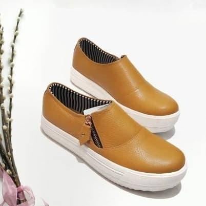 Jual SEPATU WANITA SLIP ON SEPATU WANITA SEPATU KULIT WANITA - Main Image