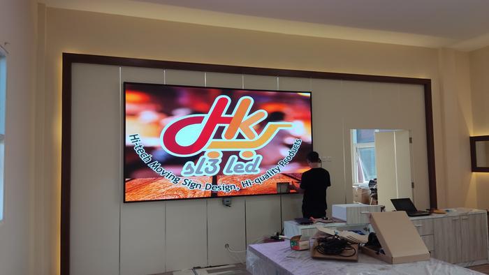 Jual Videotron Indoor 160x300cm P2 5mm High Resolution 640x1152 Pixels