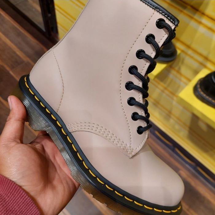 Jual SALE!! DOCMART DR MARTENS 1460 TAUPE WHITE SMOOTH 36 43 NEW