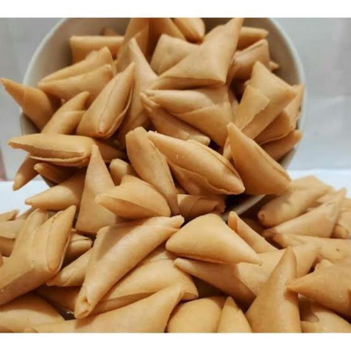 Gambar 500 gram Samosa Isi Abon Ayam / Sambosa Abon Ayam dari Cemilan Viralku undefined Tokopedia