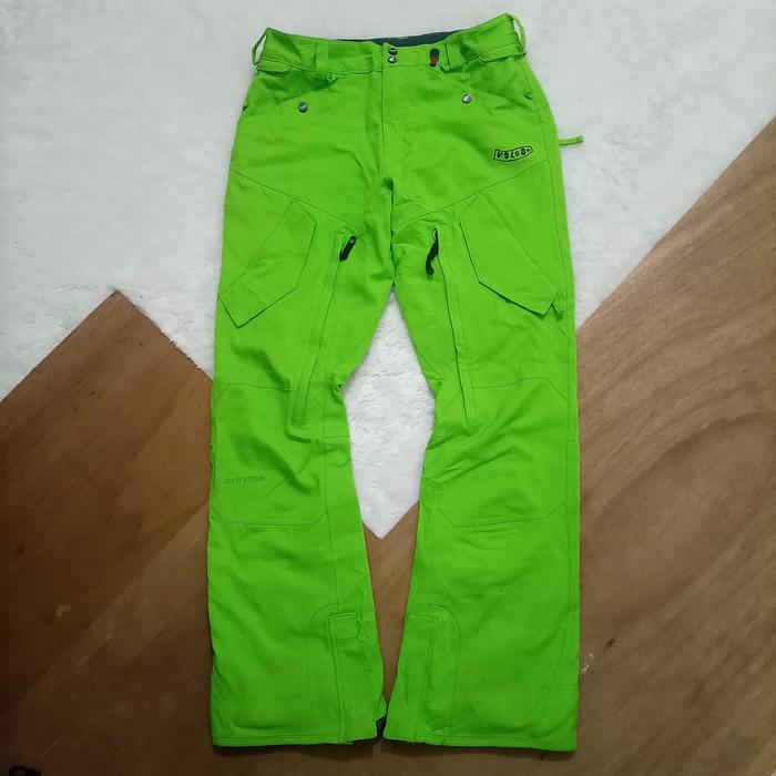 Gambar Celana outdoor snowboarding VOLCOM Nimbus dari PLANET BRANDED MGL undefined Tokopedia