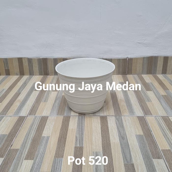 Gambar Pot Bunga Plastik Putih Anti Pecah Lengkap Ukuran Tawon Bergaris - Pot 520 dari GJ.Medan undefined Tokopedia