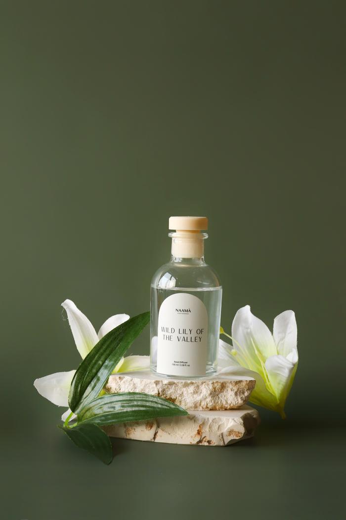 Gambar MITTENS-Naamà Home Fragrance-Reed Diffuser-Christmas Hampers/Natal - Wild lily of th dari Naama Home Fragrance undefined Tokopedia