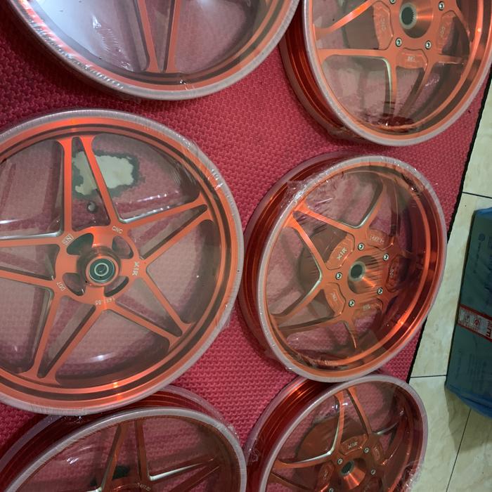 Gambar VELG X1R PNP AEROX NMAX PCX - Orange, Pcx CBS dari SempactSpeedShop undefined Tokopedia