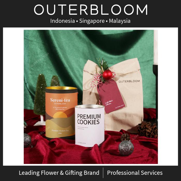 Gambar Hampers Natal - Parcel Natal - Outerbloom Pouch of Sweetness dari Outerbloom undefined Tokopedia