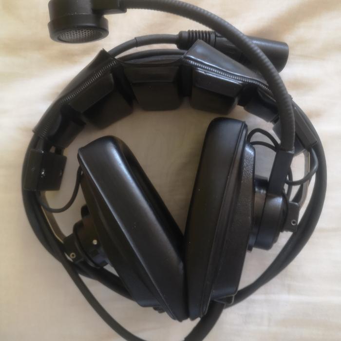 Gambar headset headphone pilot  Airbus Holmberg dari Matursuksma undefined Tokopedia