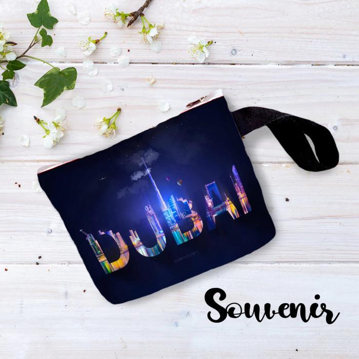 Gambar GALERI TAS BANDUNG HC Dompet Souvenir Koin Wanita Motif Dubai Pouch Printing Dengan Desain Imut Bahan Cordura Ukuran 20 x 15 Fashionable - Dubai navy dari Galeri Tas Bandung HC undefined Tokopedia