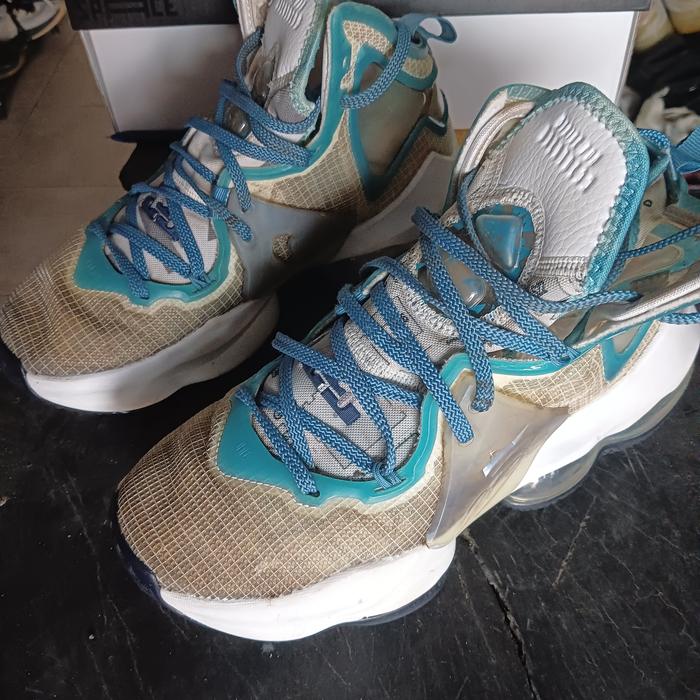 Sepatu Basket Nike Air Space Jam Sepatu Basket Space Jams White