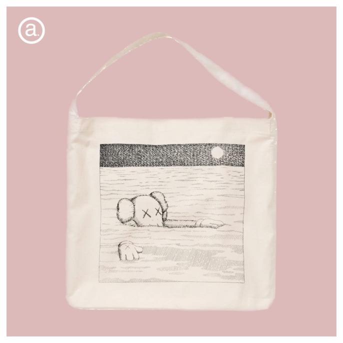 Gambar Uniqlo X Kaws 2023 "What Party" Tote Bag Yafis dari yafishop33 undefined Tokopedia