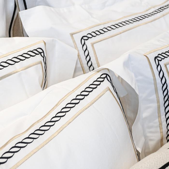 Gambar Lofty White Serenity Sheet Set / Luxury Bedding / Sprei / Duvet Cover - Black Gold, Single Set dari Lofty White Official Shop undefined Tokopedia