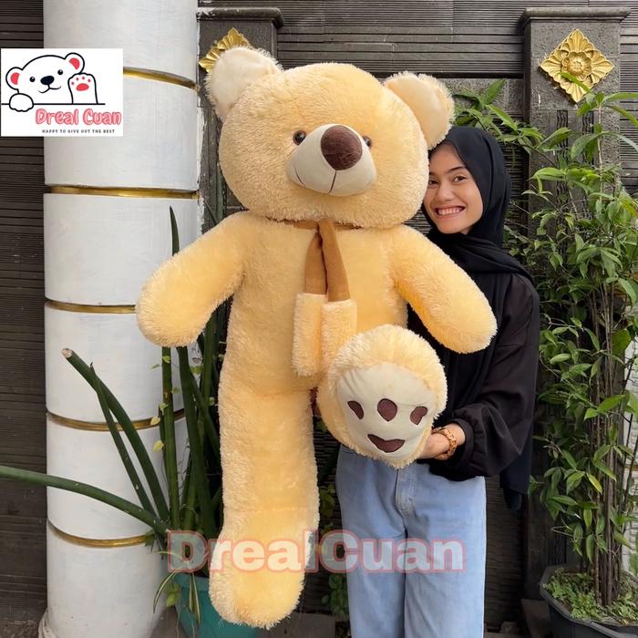 Gambar Boneka Teddy Bear Beruang Besar Jumbo Chubby Syal Telapak Love - Cream, 1 meter dari Dreal Cuan undefined Tokopedia