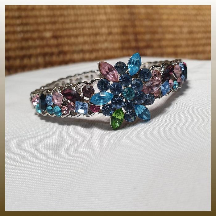 Gambar Gelang Wanita Permata Colorful Mewah Ethnic Jewelry dari Bourzu undefined Tokopedia