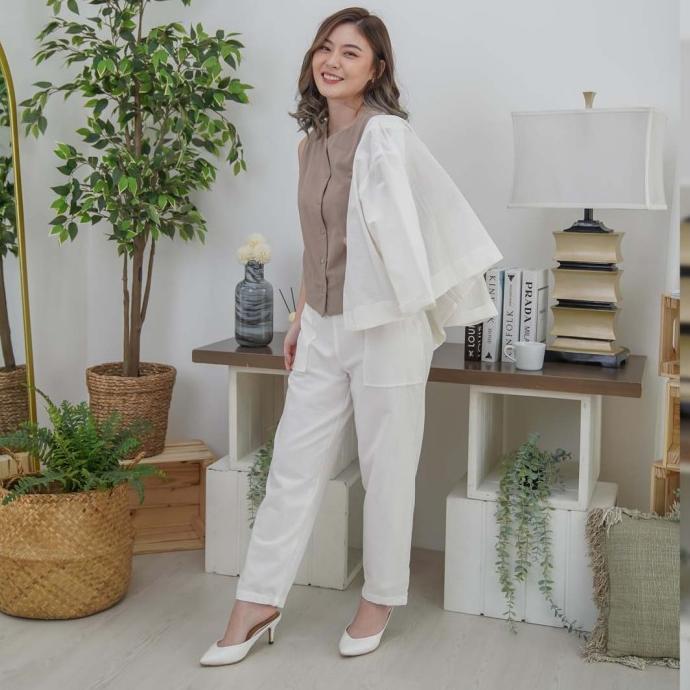 Gambar sha Nama Blazer Beatrice Clothing - Blazer Wanita - White dari CV duytw undefined Tokopedia