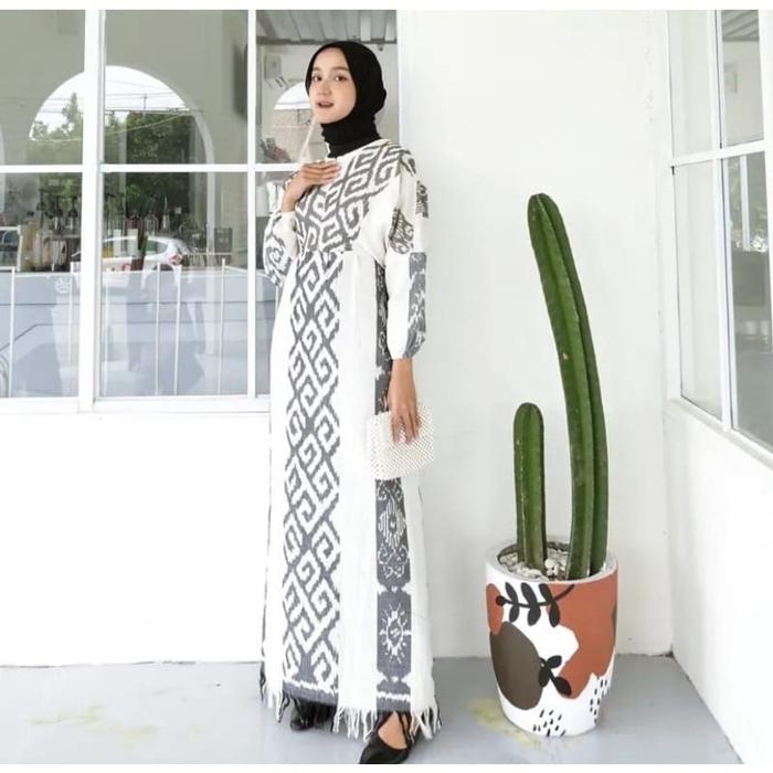 Gambar GAMIS BATIK WANITA MUSLIMAH TENUN TROSO KOMBINASI BROKAT - 1 dari ISTANA TENUN JEPARA undefined Tokopedia