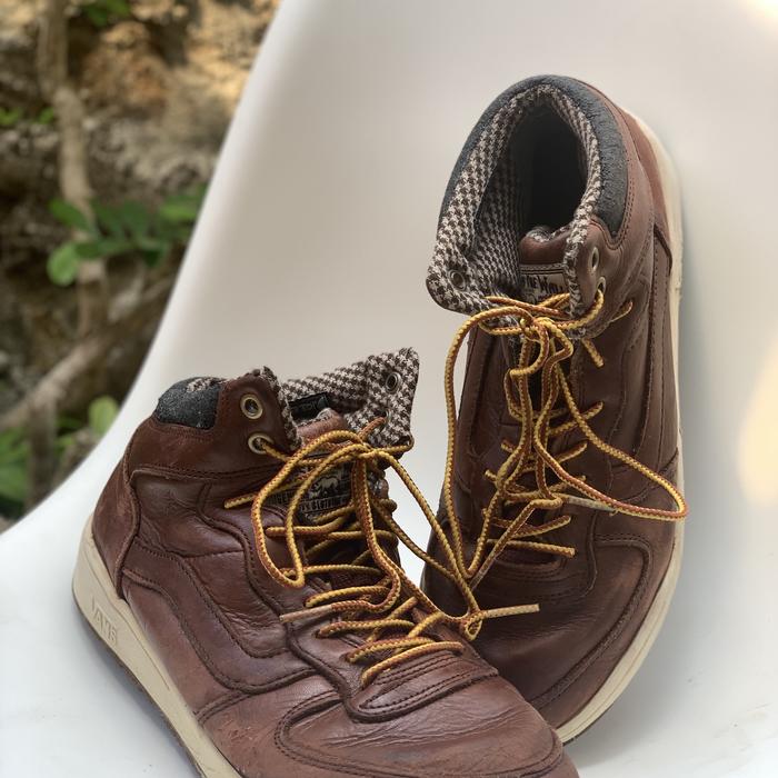 Gambar sepatu vans original dari Harmoni Thrift undefined Tokopedia