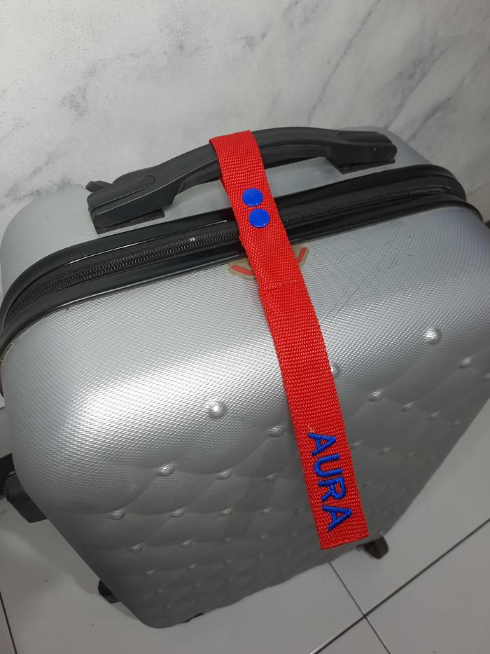 Gambar Custom Bordir Name Tag For Tennis And Luggage Koper Gantungan Penanda - MERAH, BENANG KUNING dari De Tag undefined Tokopedia