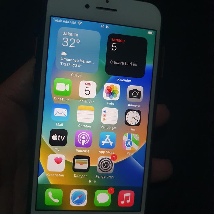 iPhone 8 Space Gray 64 GB SIMフリー 本体 ていたし _611 