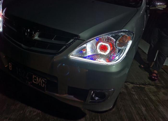 Gambar Lampu Mobil Biled Avanza Xenia Old Th 2004 s/d 2011 Paket Lengkap - TIPE 3 + ALIS, VINYX dari BMV MOTOR undefined Tokopedia