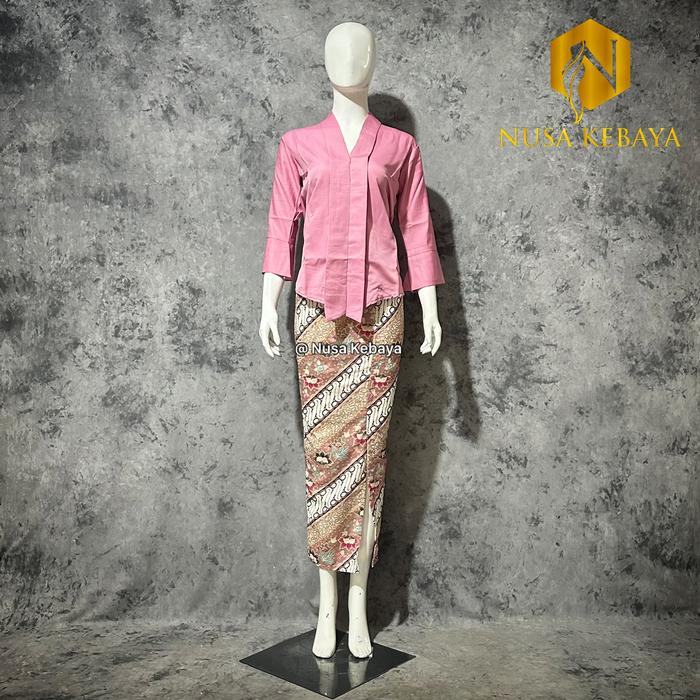Gambar Nusa Kebaya Setelan Kebaya Kartini Kebaya Floy Baloteli  Kebaya Floy Modern Kebaya Wisuda - Set Pink, M dari Nusa Kebaya undefined Tokopedia