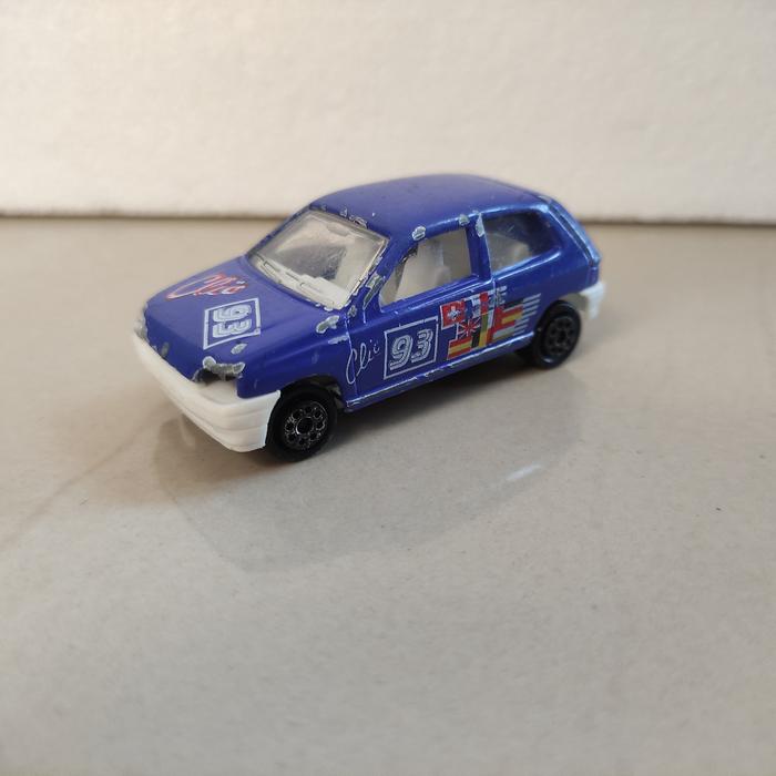 Majorette Renault Clio 16S Vintage Series - Metal Die-Cast Collectible Car (3+)