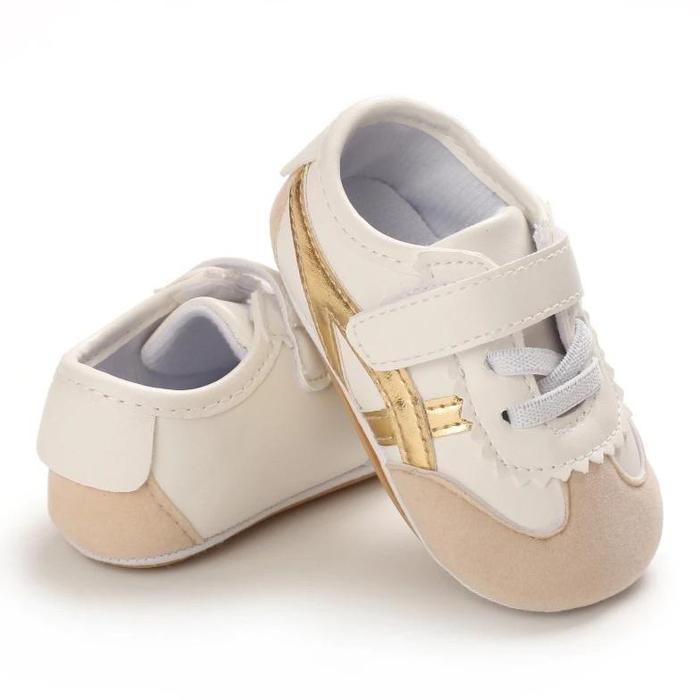 Gambar Sepatu Bayi Prewalker Kualitas Premium Impor Product Sepatu Bayi - Putih List Gold, Size 1 dari dang1010 undefined Tokopedia