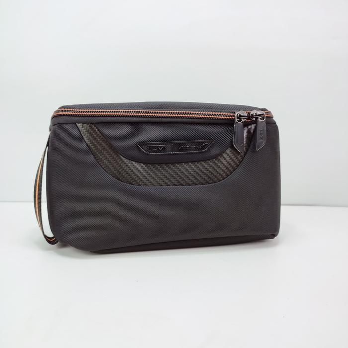 Gambar Hand Bag Clutch Unisex McLaren Remex Accessory Kit Lariss-CGD1717 - Hitam, Cetak Nama dari Larissa_shopping undefined Tokopedia